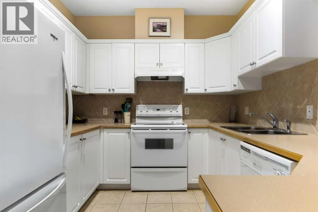 1320, 1320 Lake Fraser Green SE