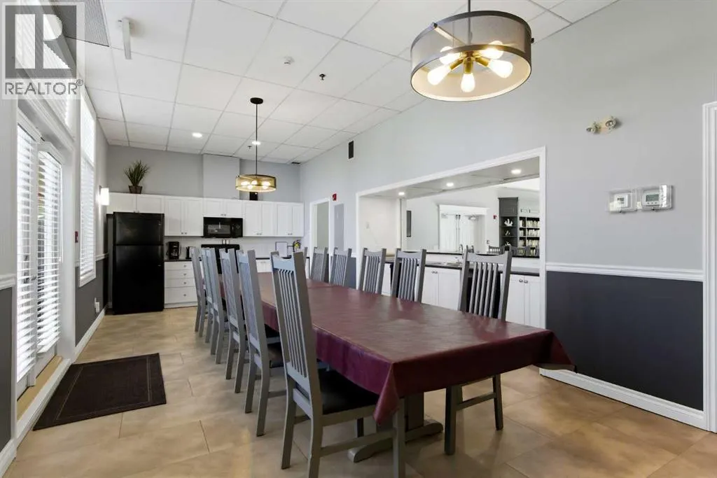 1320, 1320 Lake Fraser Green SE