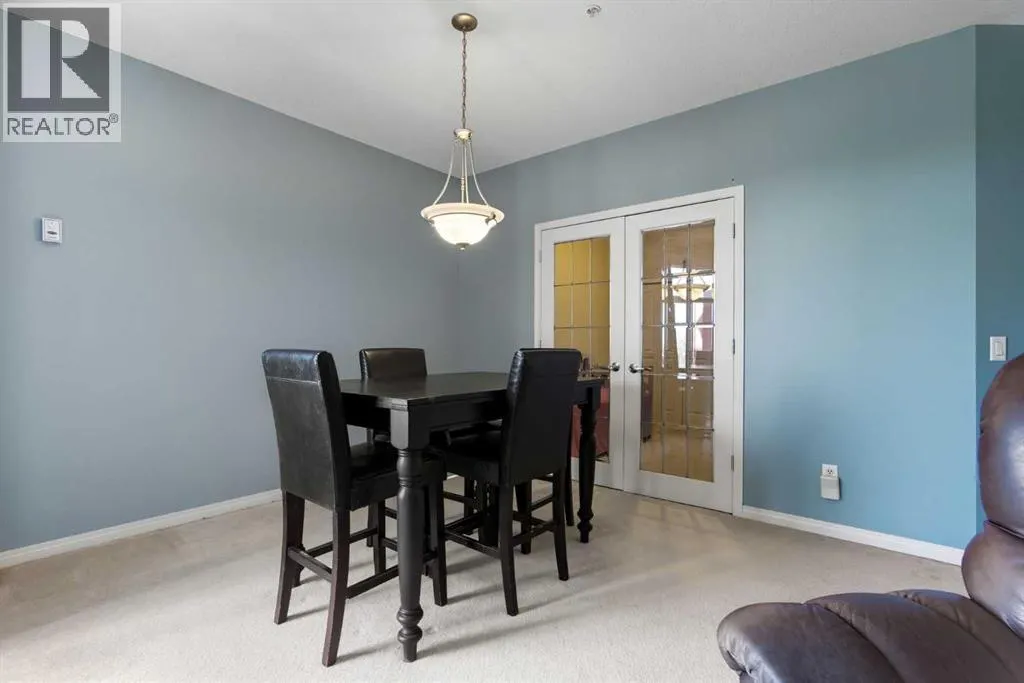 1320, 1320 Lake Fraser Green SE