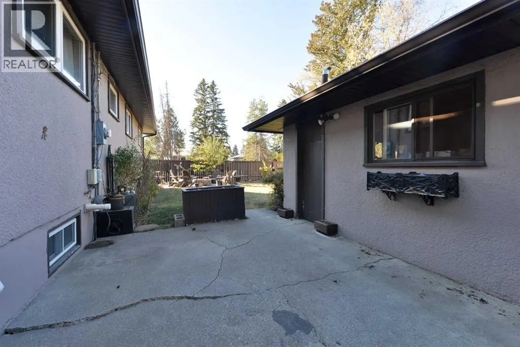 87 Gladeview Crescent SW