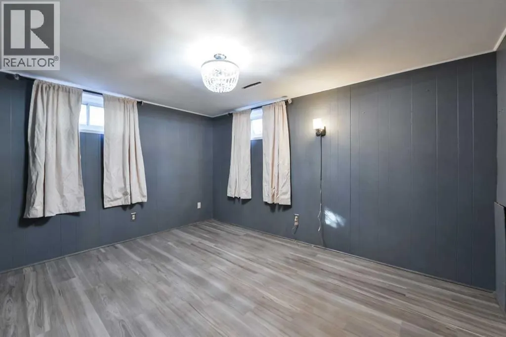 87 Gladeview Crescent SW