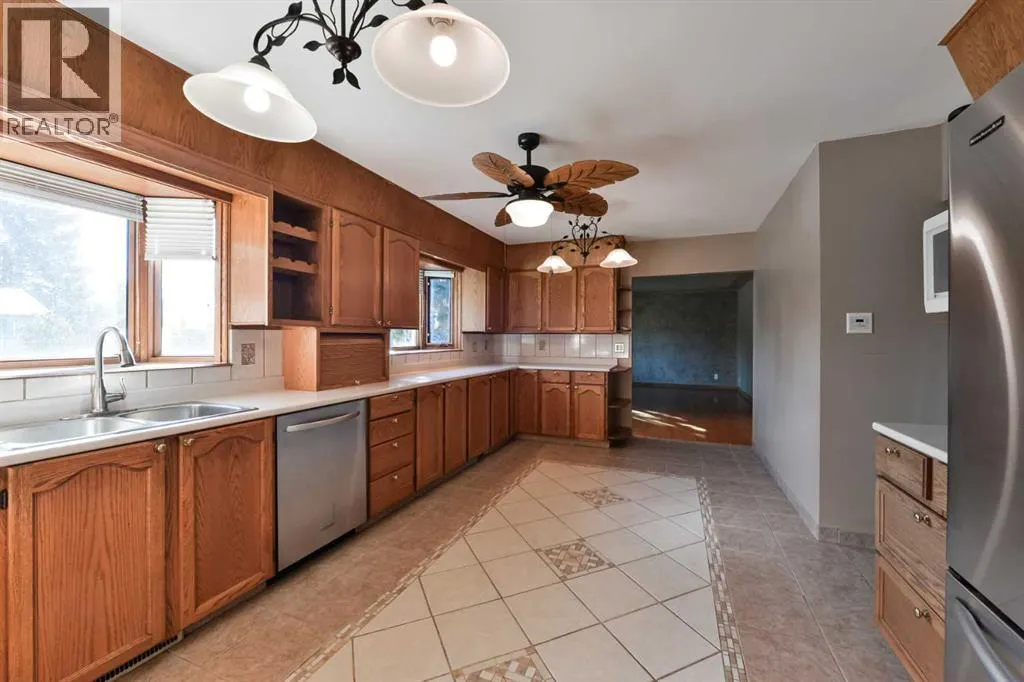 87 Gladeview Crescent SW