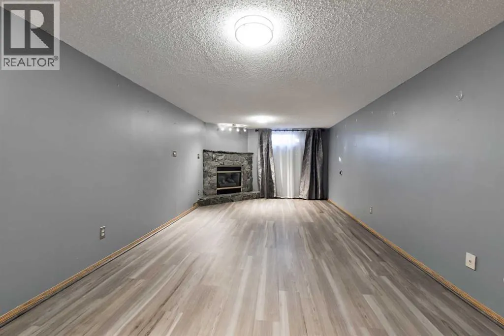 87 Gladeview Crescent SW