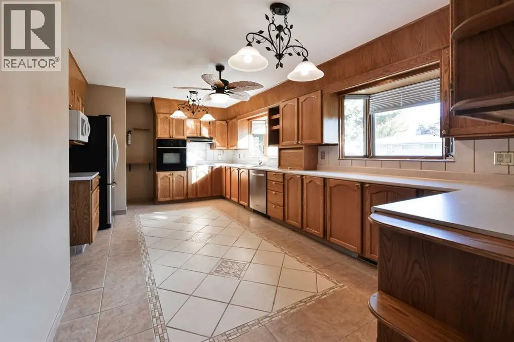 87 Gladeview Crescent SW
