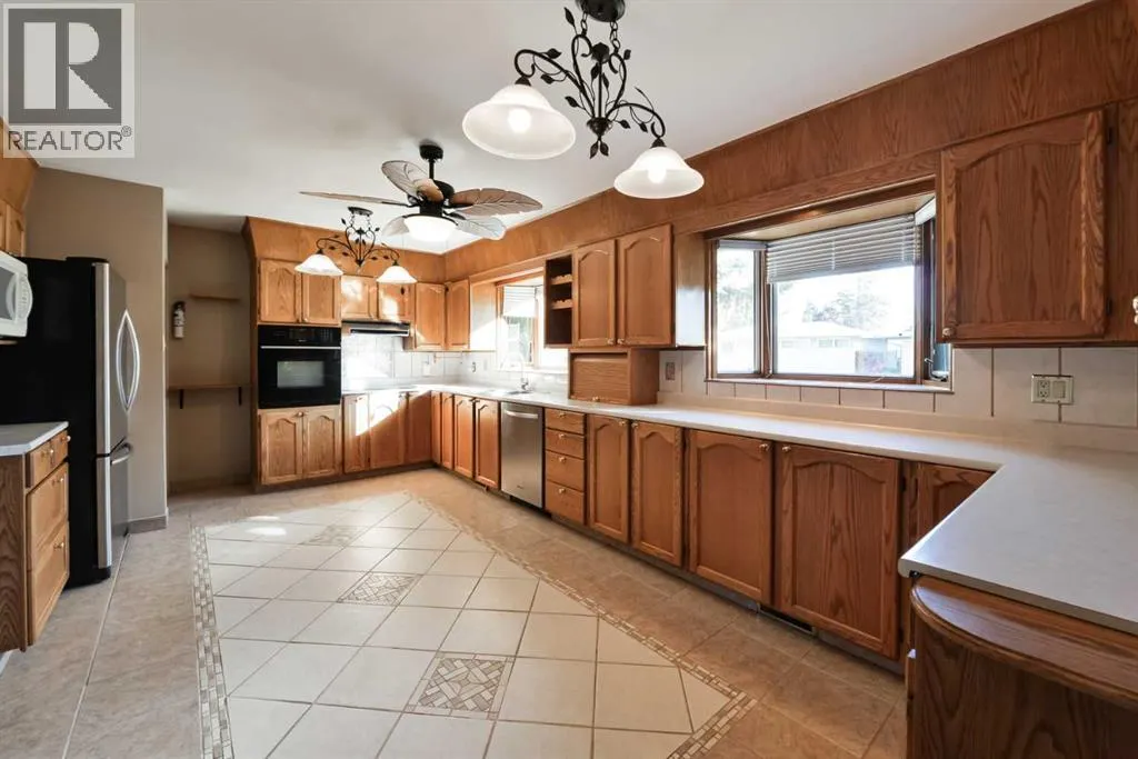 87 Gladeview Crescent SW