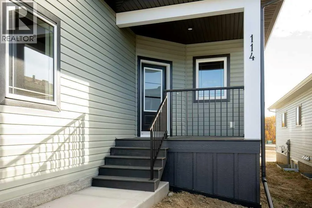 114 Gray Close