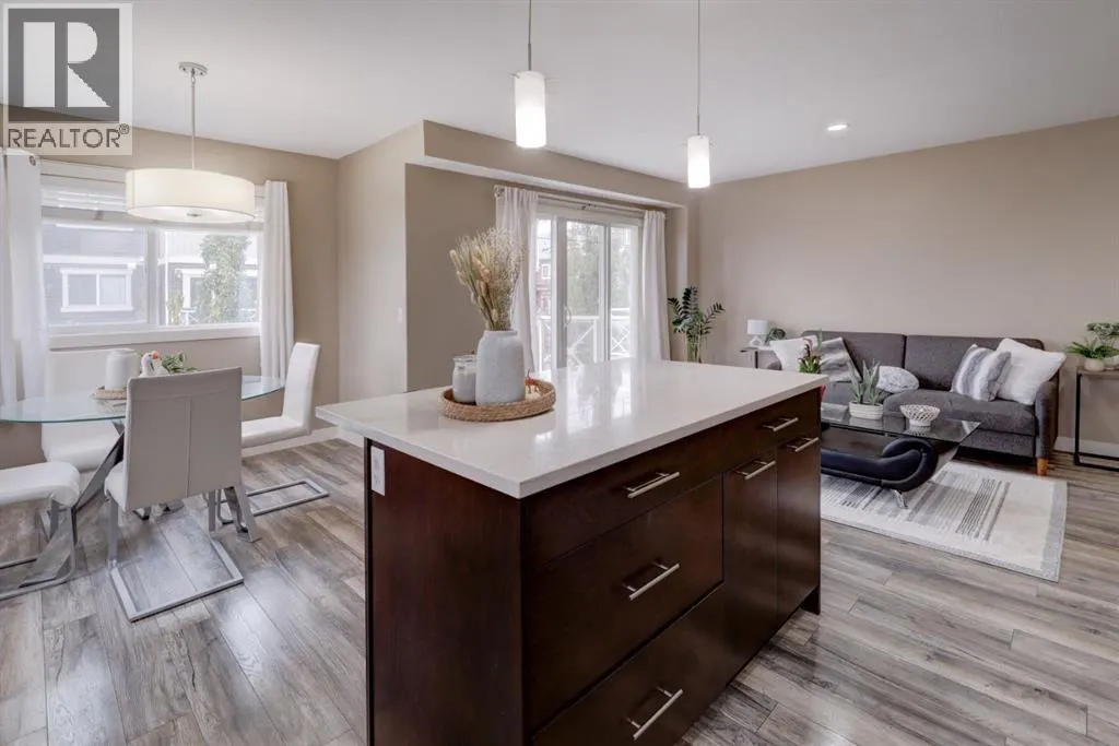 210 Skyview Ranch Grove NE