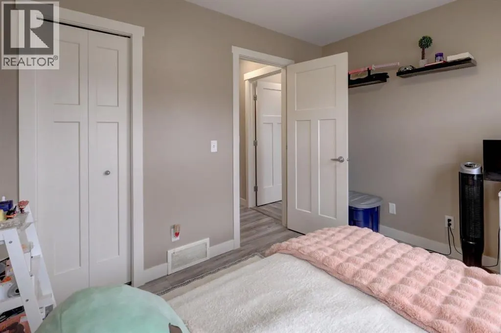 210 Skyview Ranch Grove NE