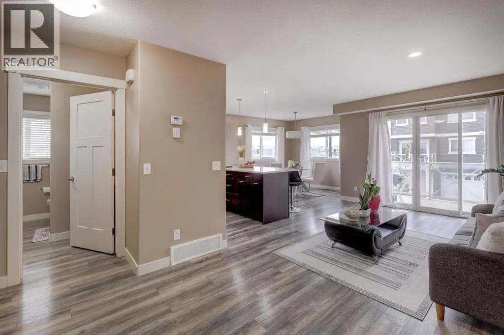 210 Skyview Ranch Grove NE