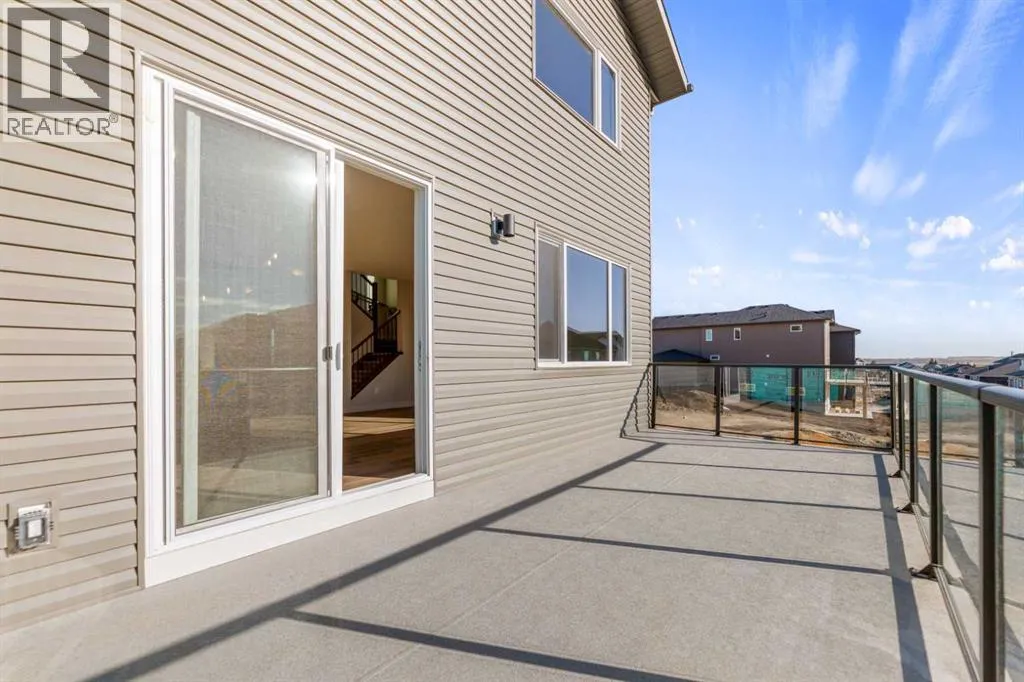 86 Emerson Crescent