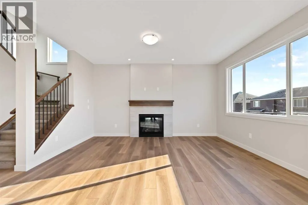 86 Emerson Crescent