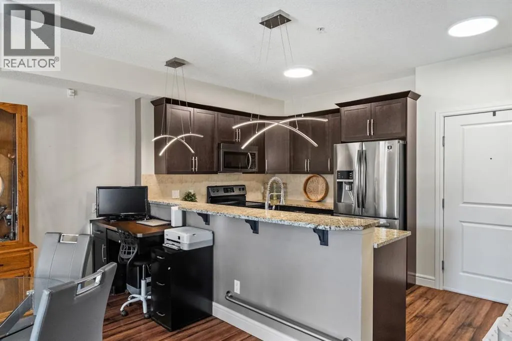 3106, 15 Sunset Square