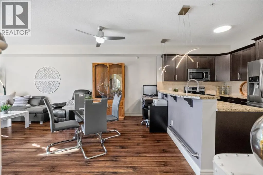 3106, 15 Sunset Square