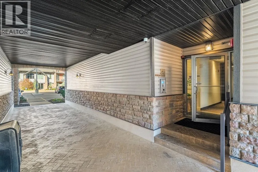 3106, 15 Sunset Square