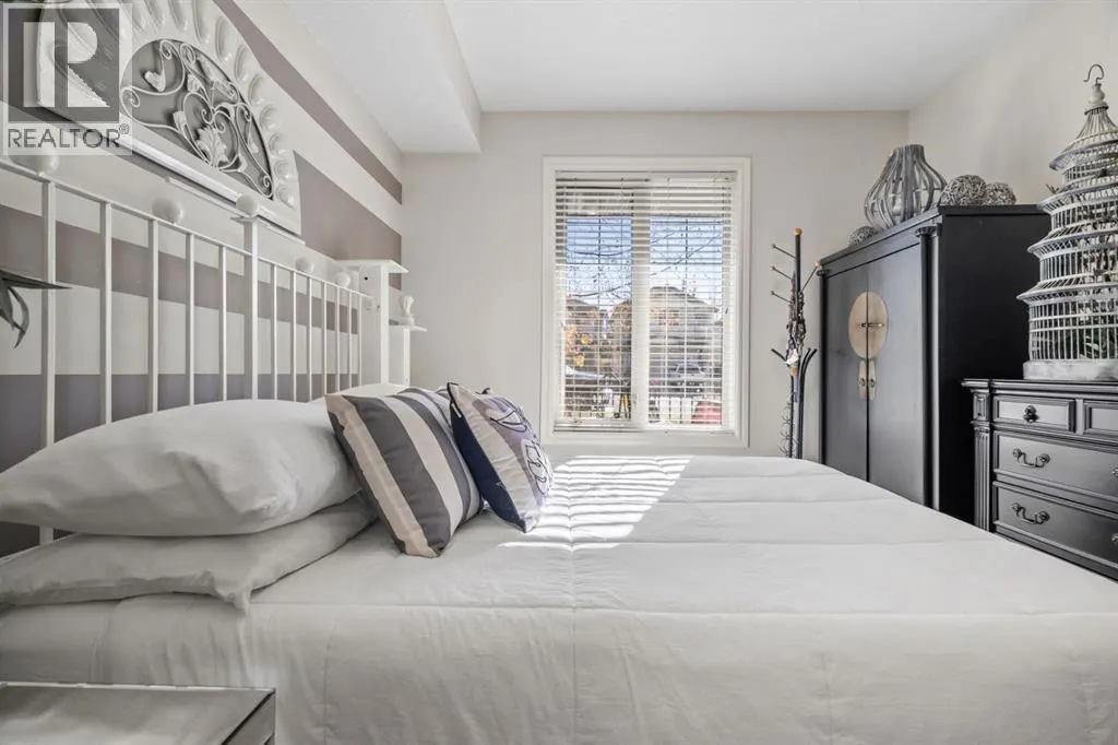 3106, 15 Sunset Square