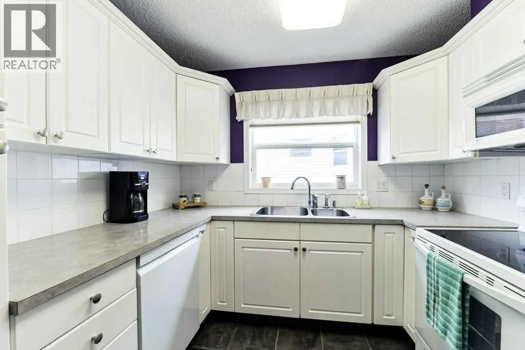215, 6800 Hunterview Drive NW