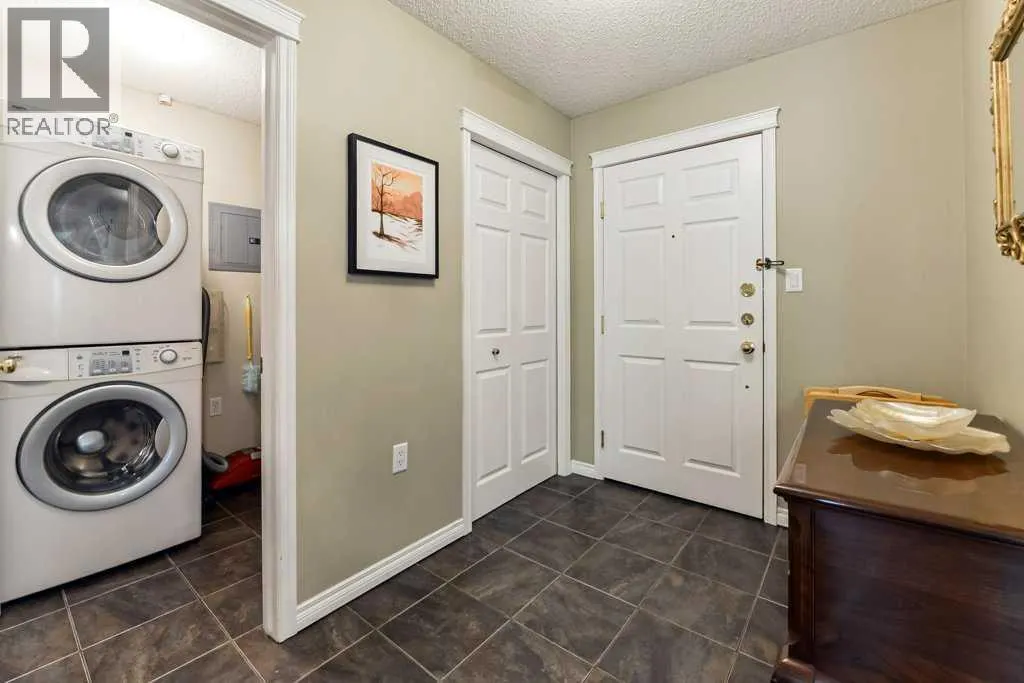 215, 6800 Hunterview Drive NW