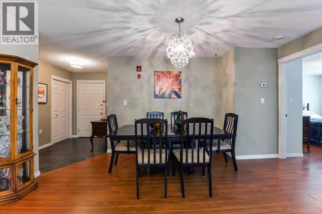 215, 6800 Hunterview Drive NW