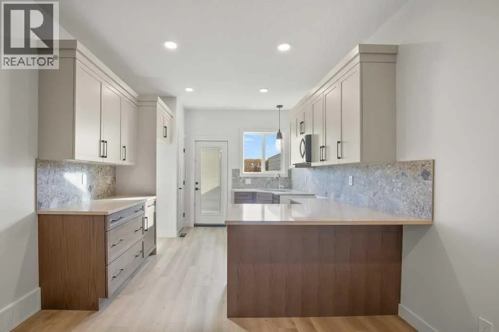 112 Gray Close