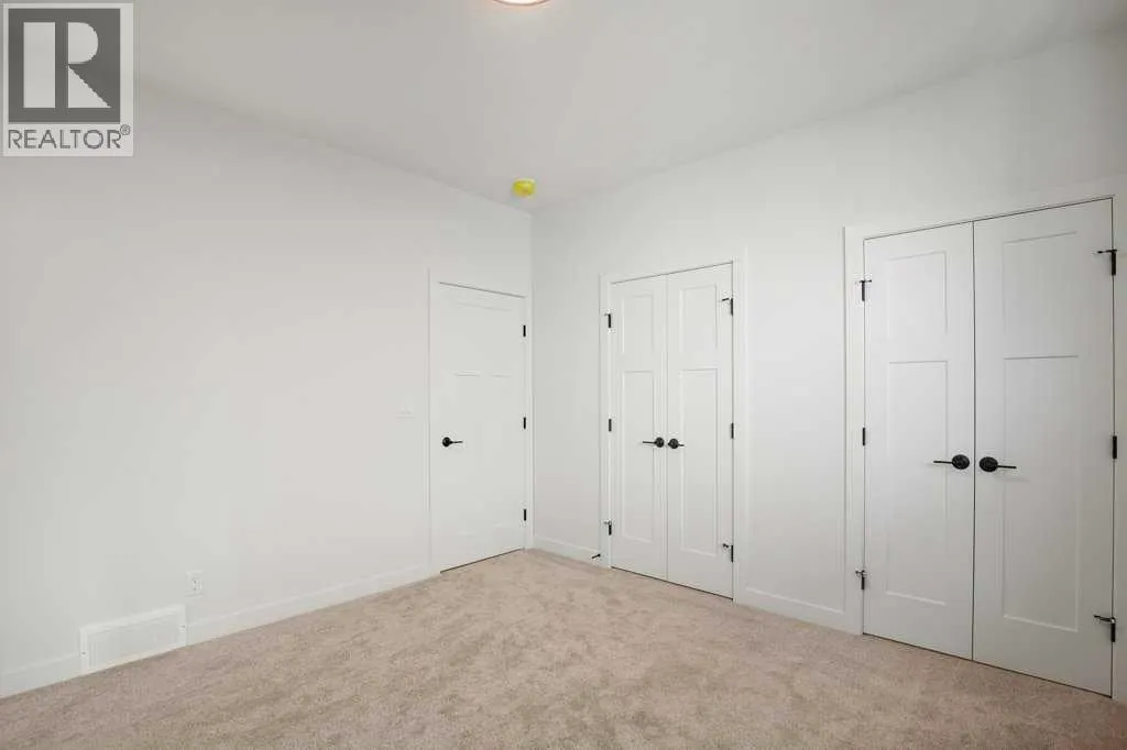 112 Gray Close