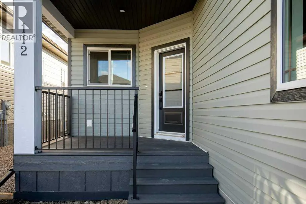 112 Gray Close
