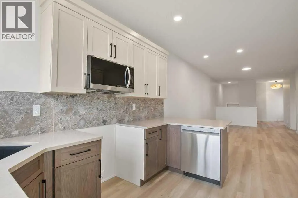 112 Gray Close
