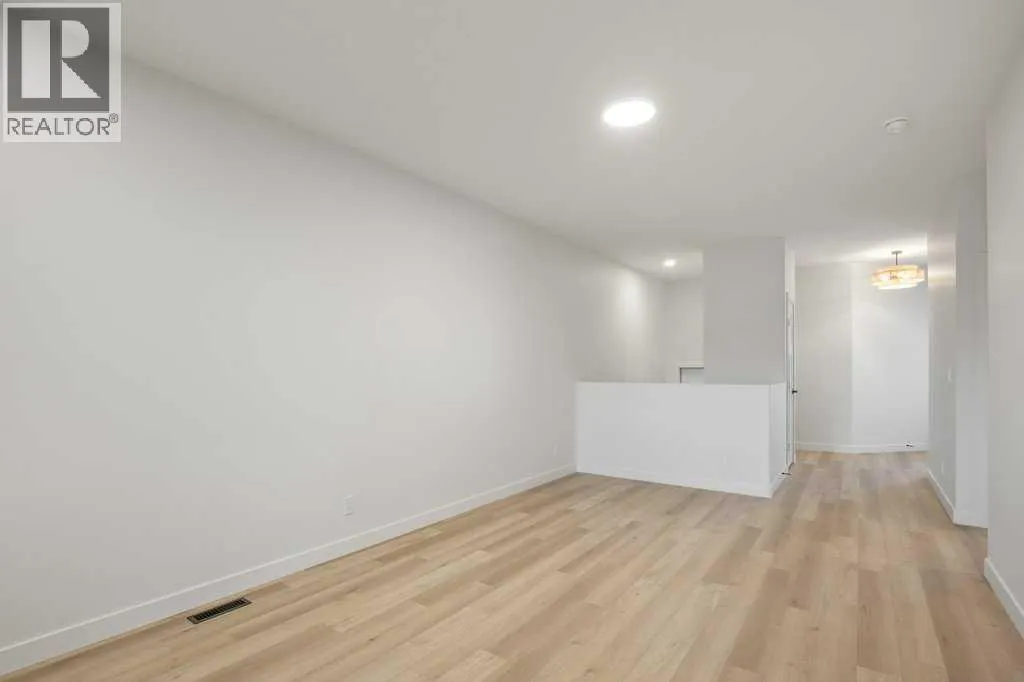 112 Gray Close