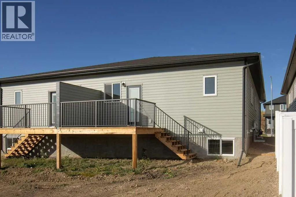 112 Gray Close