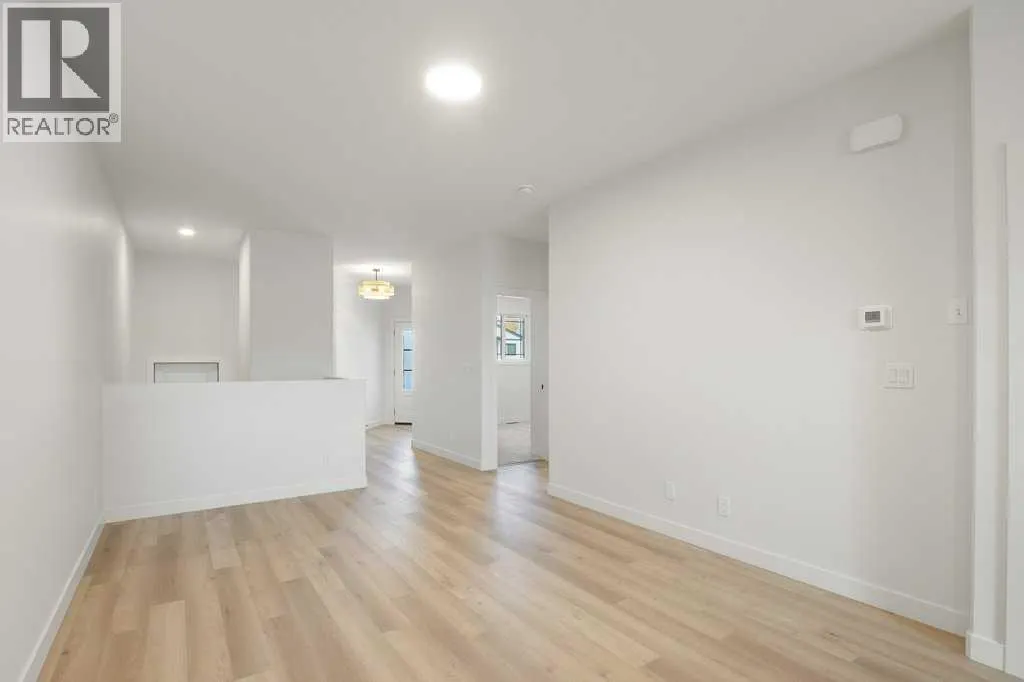 112 Gray Close