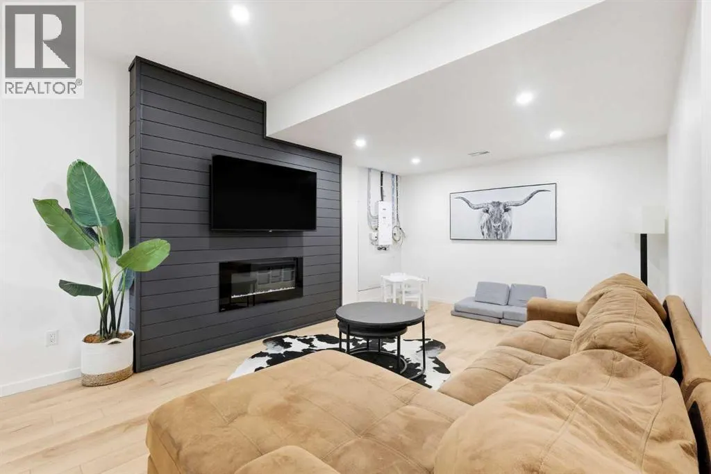 221 Wildrose Drive