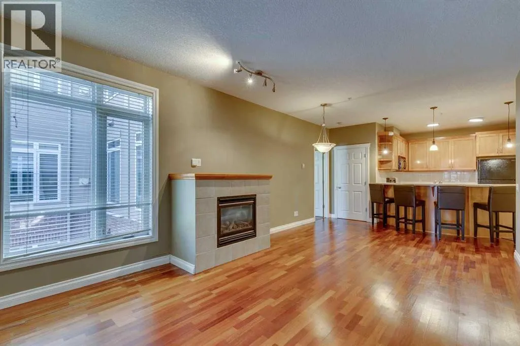2201, 24 Hemlock Crescent SW