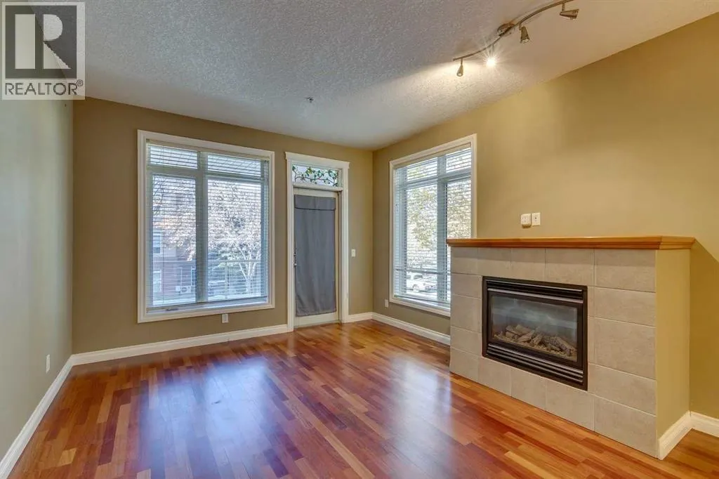 2201, 24 Hemlock Crescent SW