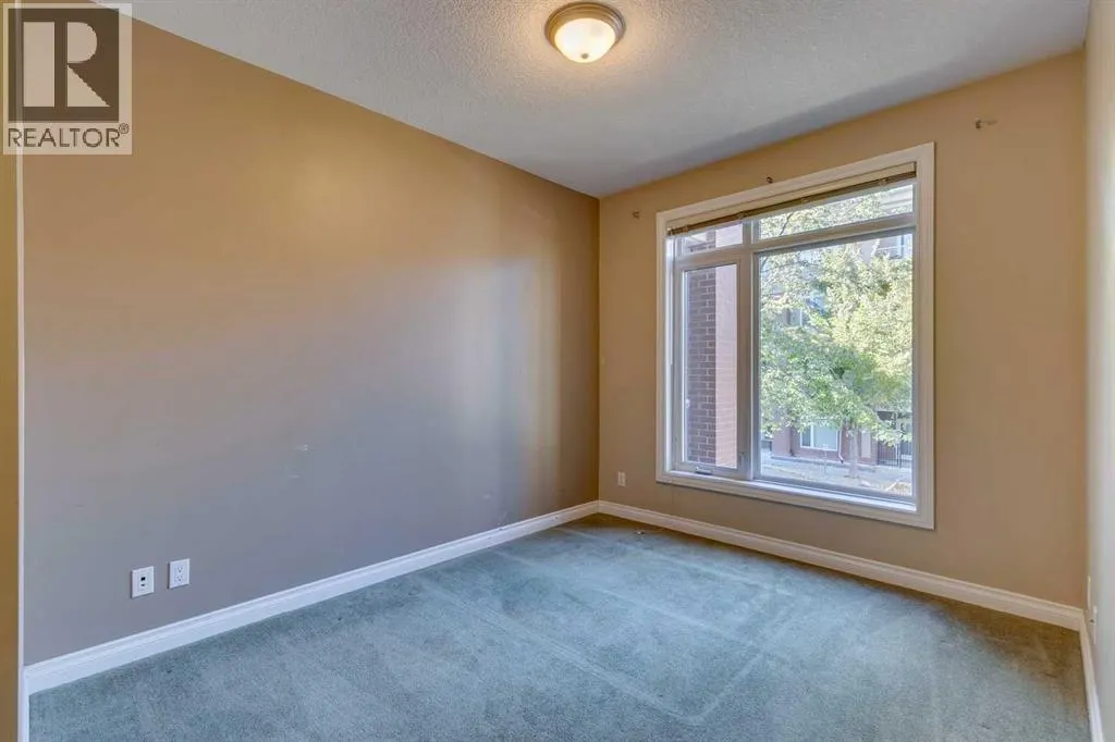 2201, 24 Hemlock Crescent SW