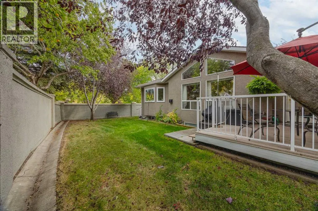 145 McKenzie Lake Gardens SE