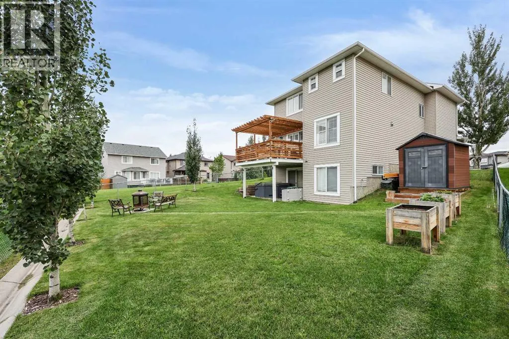 60 Canoe Cove SW