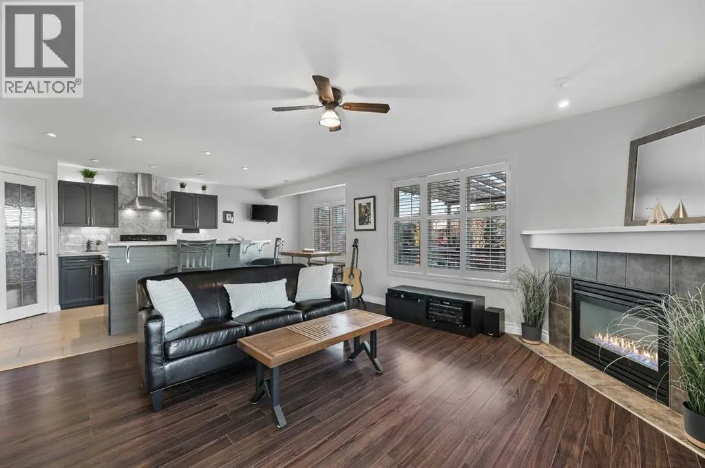 60 Canoe Cove SW