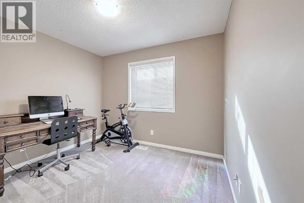 73 Everwoods Road SW