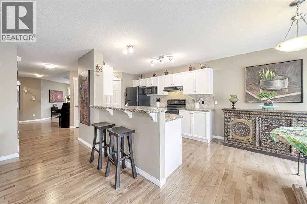 73 Everwoods Road SW
