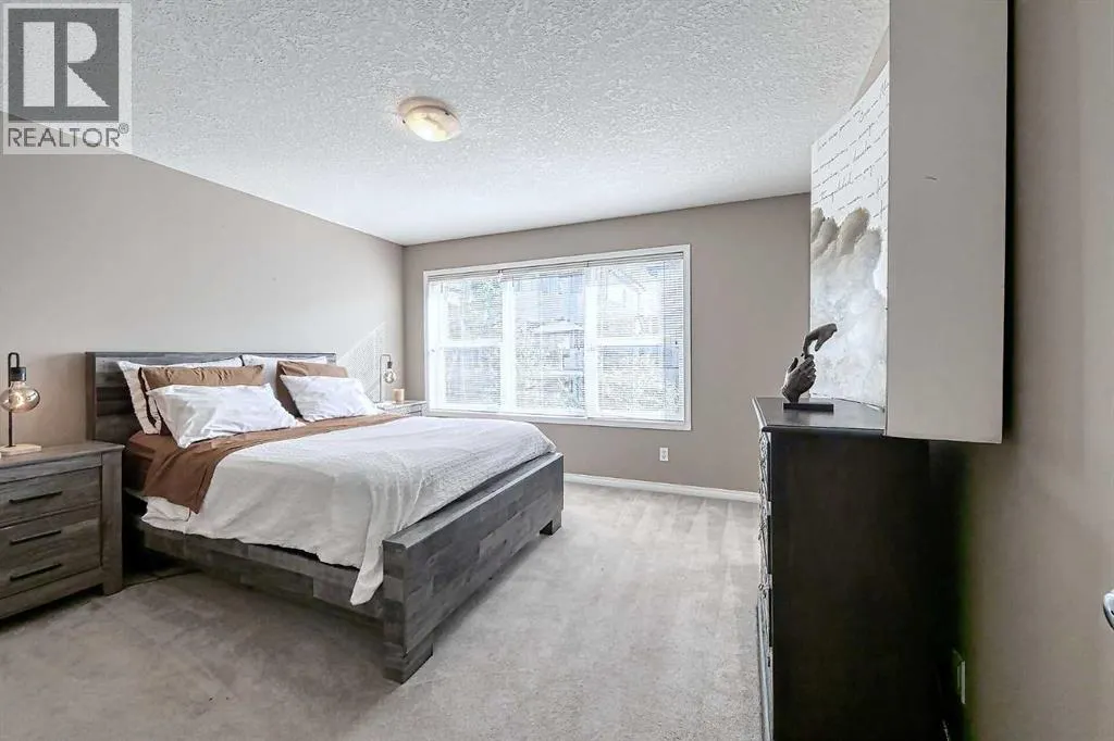 73 Everwoods Road SW