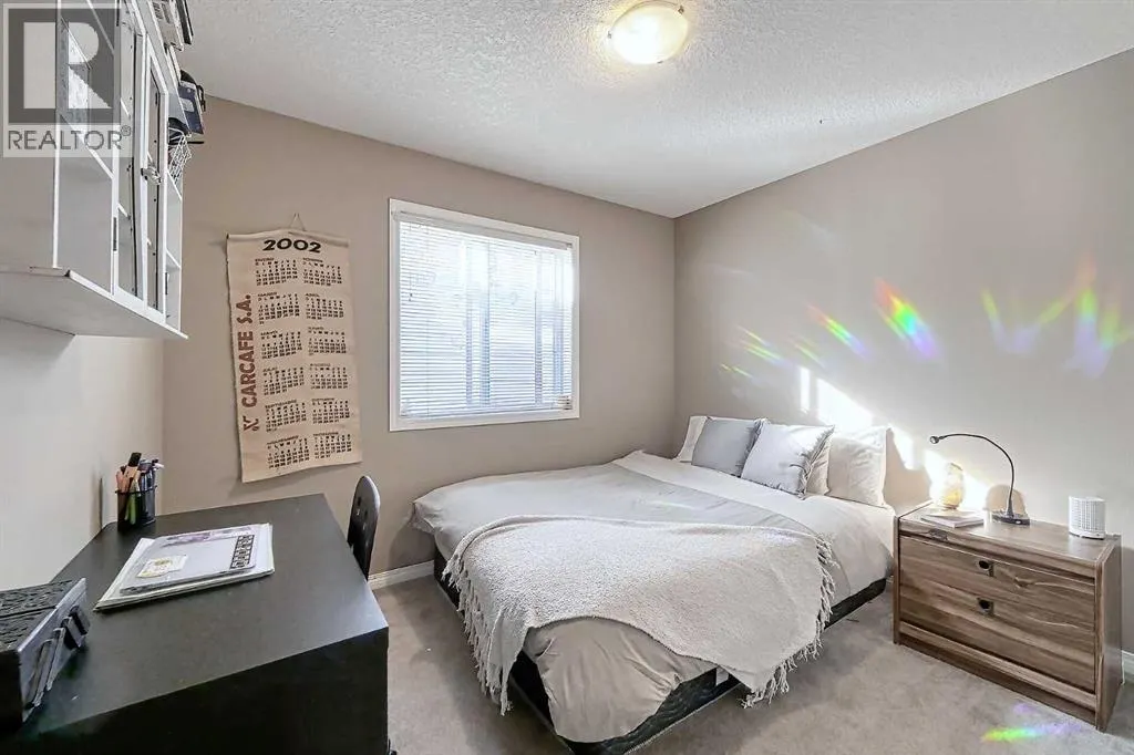 73 Everwoods Road SW