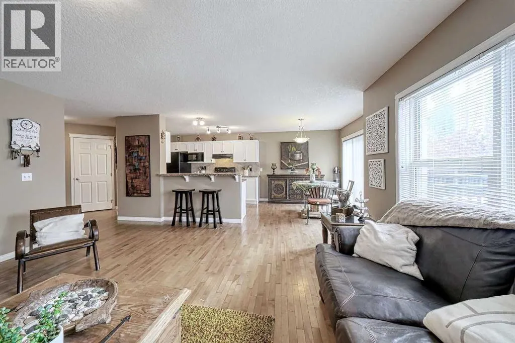 73 Everwoods Road SW
