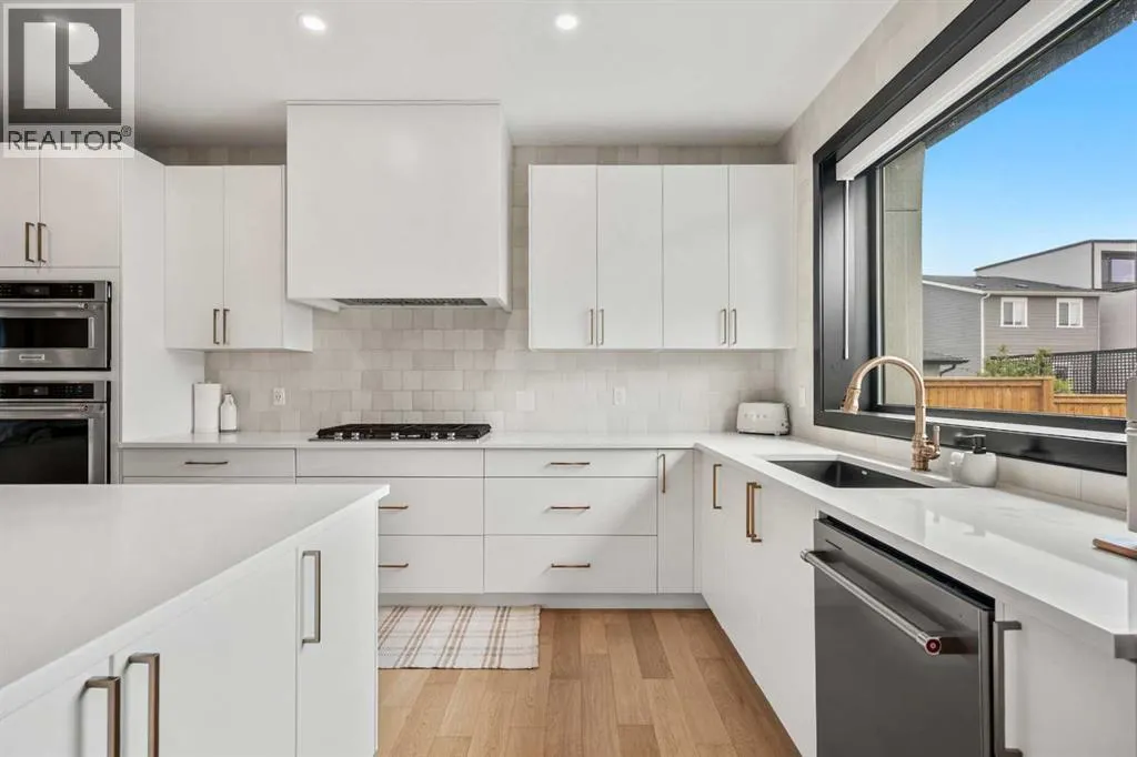 27 Bluerock Avenue SW