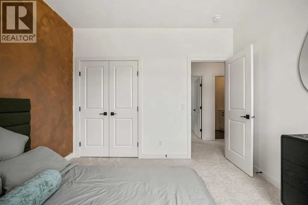 27 Bluerock Avenue SW