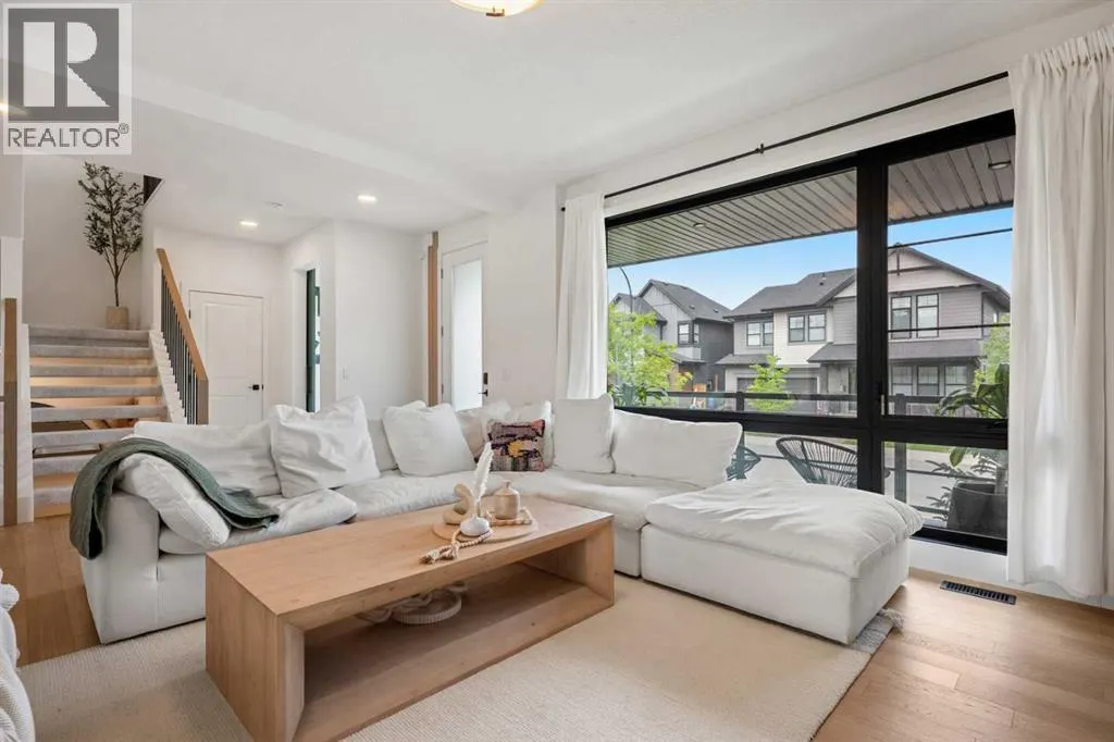 27 Bluerock Avenue SW