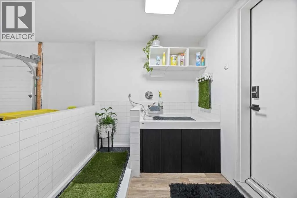 133 Glyde Park