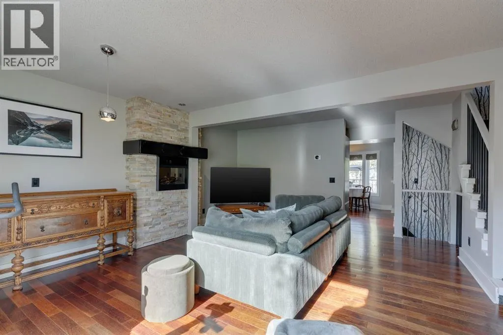 246 Christie Park Mews SW
