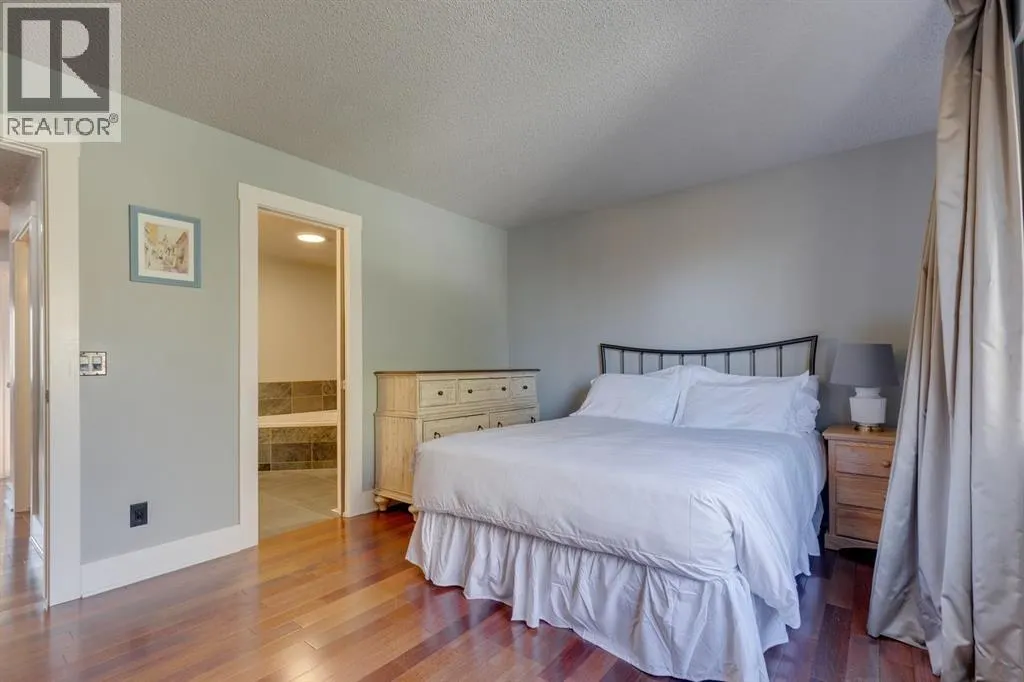 246 Christie Park Mews SW