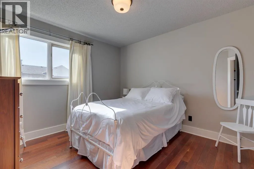 246 Christie Park Mews SW