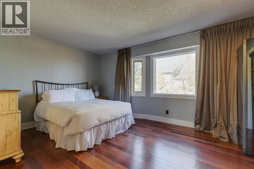 246 Christie Park Mews SW