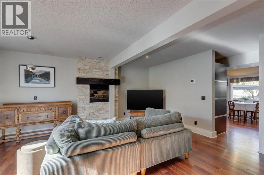 246 Christie Park Mews SW
